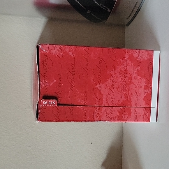 1998 Happy Holidays Barbie Doll  with her Keepsake Ornament - Picture 6 of 7